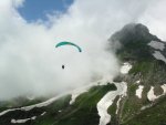 paragliding_into_snowy_mountain.jpg