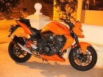 800px-2008_Kawasaki_Z750_ABS_Orange.JPG