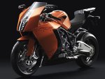 rc8-studio-300x400.jpg