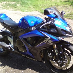 GSX R 600 blau schwarz seite