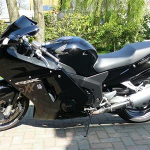 CBR1100XX
