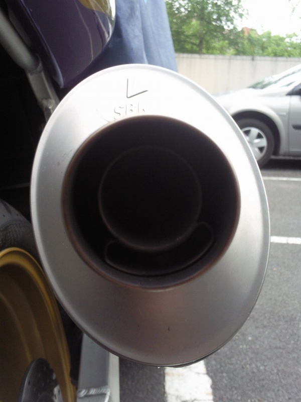 BOS eater im Leo.

Verschraubung ist ne andere Mutter (M6 glaub ich mit Kontermutter und Loctide)