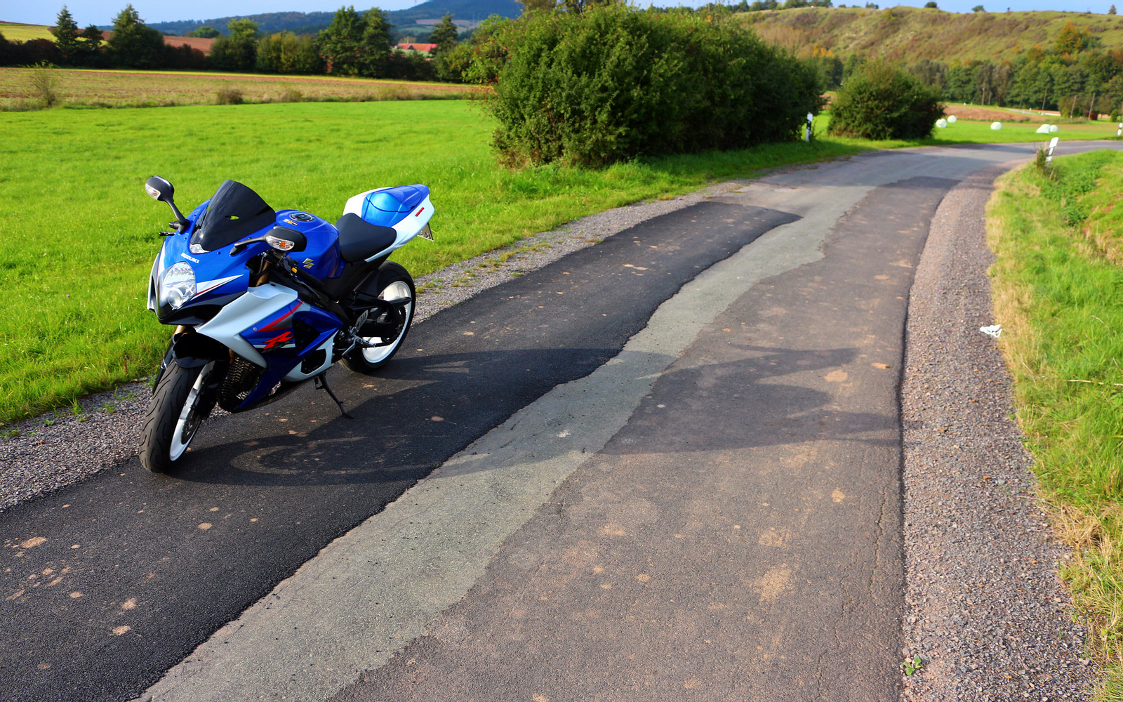 GSX R 1000 K7   12